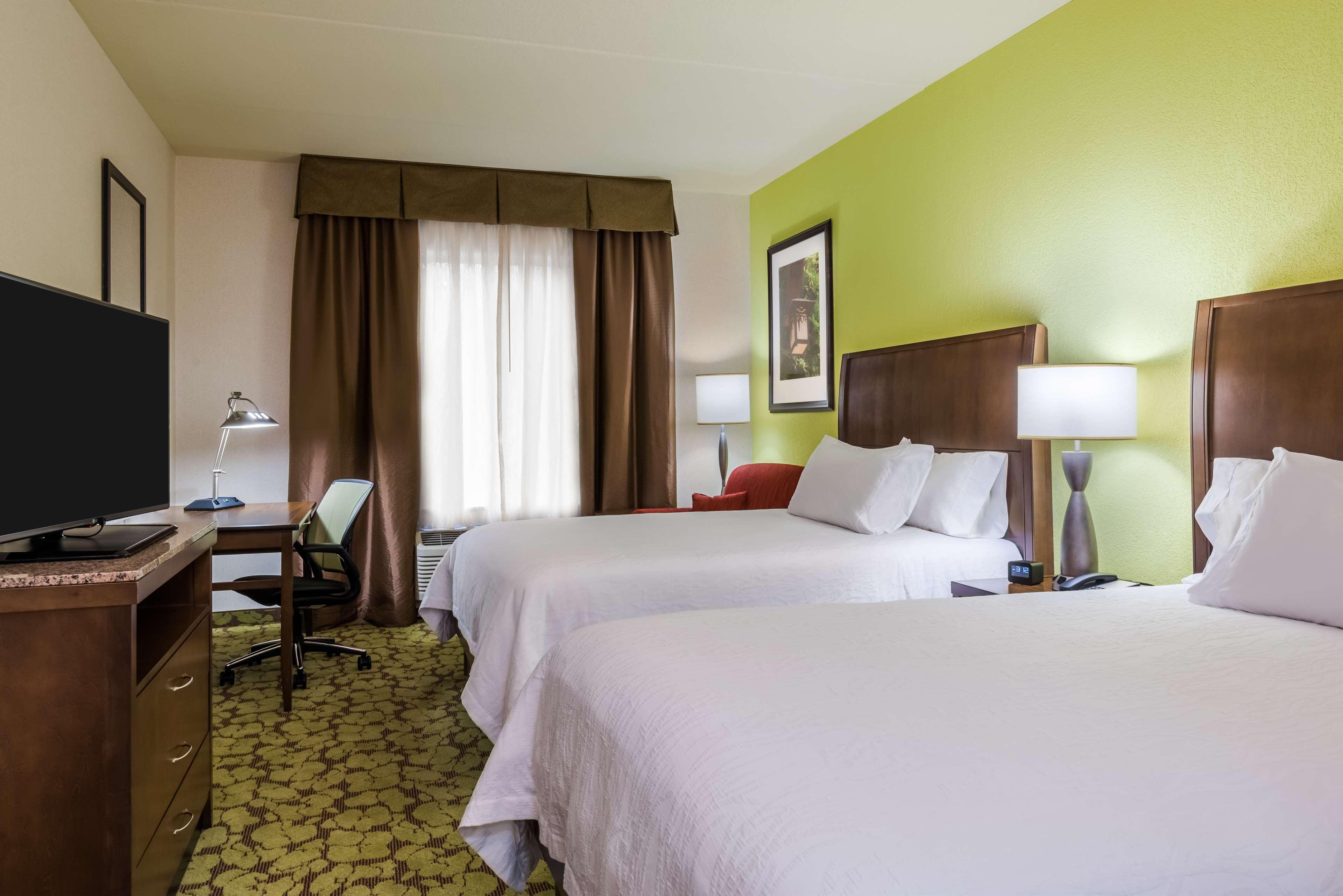 Hilton Garden Inn Вейн Екстер'єр фото