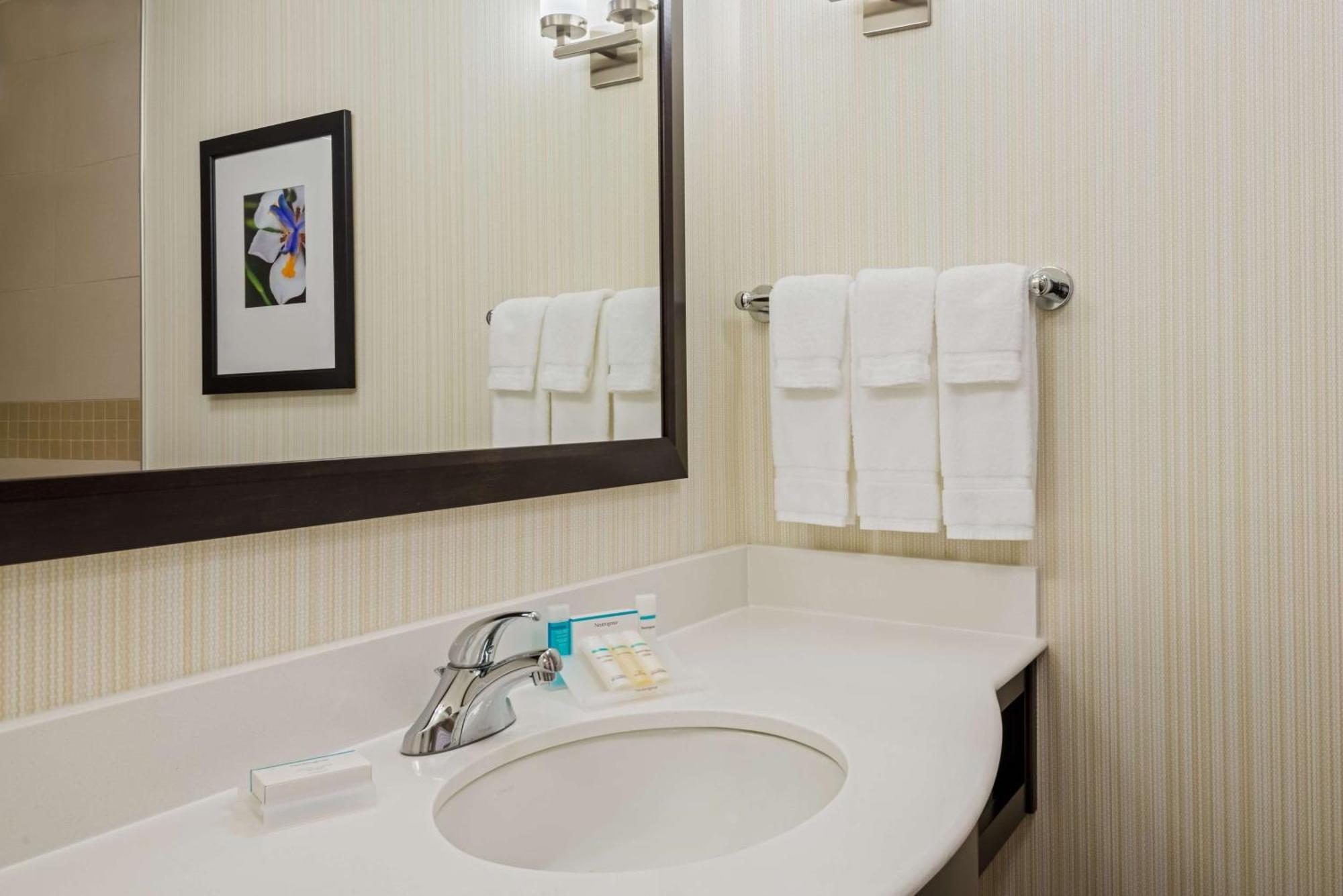Hilton Garden Inn Вейн Екстер'єр фото