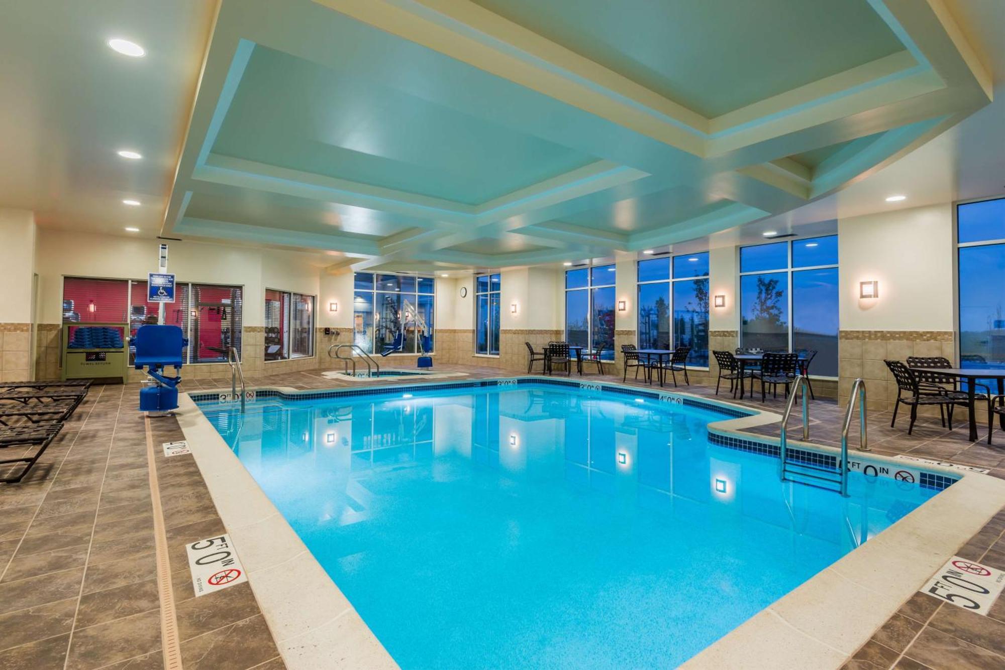 Hilton Garden Inn Вейн Екстер'єр фото
